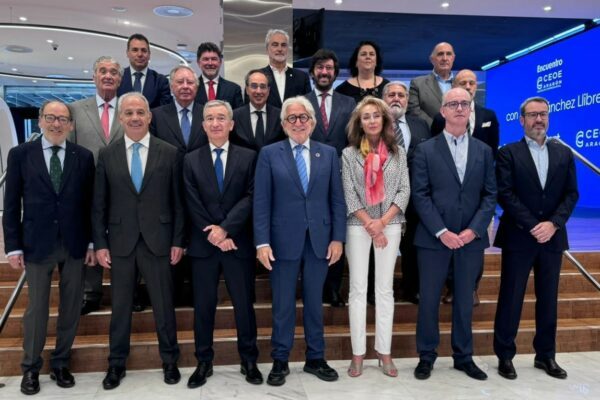 Foment del Treball i CEOE Aragón es reuneixen en el Consejo Empresarial per millorar la col·laboració empresarial entre tots dos territoris
