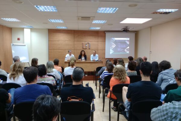 Una quarantena de docents de secundària i formació professional participen del “Escola d’Empresa” de la Fundació UEA