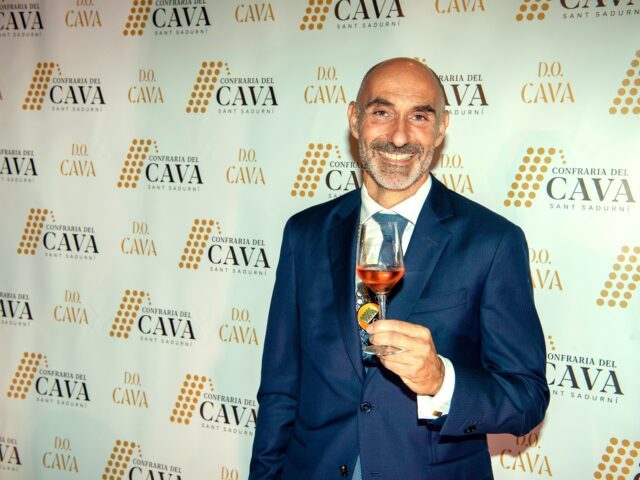 Eduard Sanfeliu (Confraria del Cava): «La creació d’una ampolla solidària combina de manera perfecta la promoció del cava amb la col·laboració solidària amb Càritas»