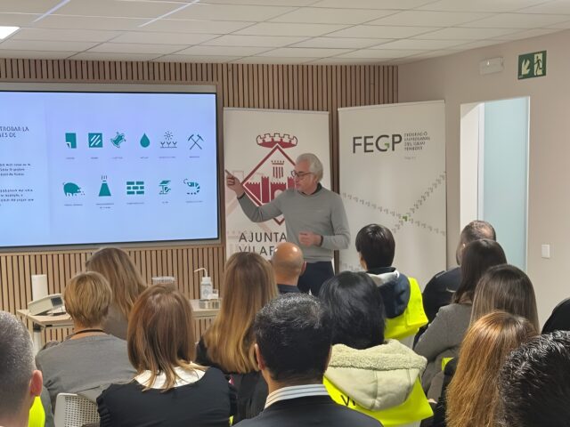 Visita de la FEGP a Cales de Pachs: un exponent d’empresa que aposta per la recerca, la innovació i l’excel·lència, en el marc del programa “Cafès Executius”